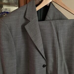 Elegant Black and White Men's Suit